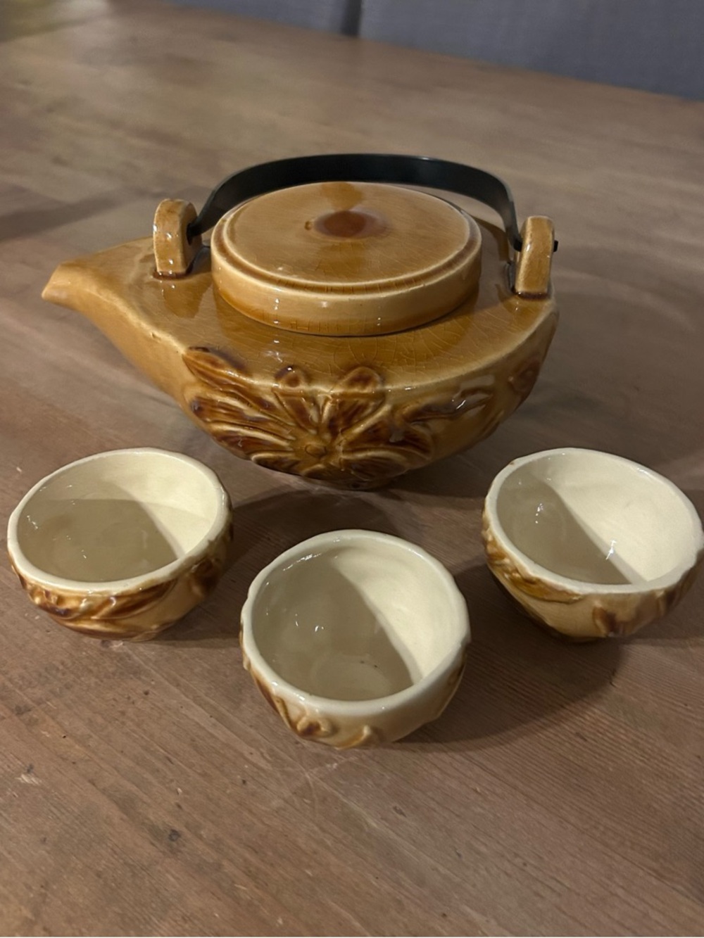 Vintage Bombay Co. Honey Yellow Amber Color Asian Style Tea Set Teapot 3 Teacups